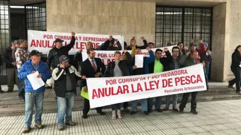 Pescadores artesanales interpusieron demanda civil al Estado por Ley de Pesca