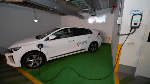 Concepción cuenta con el primer punto para cargar autos eléctricos en la región del Biobío