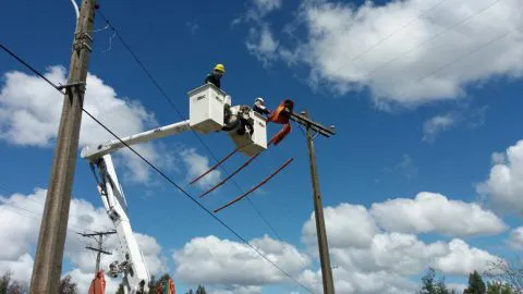 Tres comunas del Biobío completaron 30 horas sin energía eléctrica