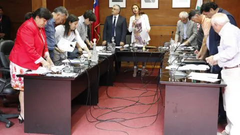 Tras meses de polémicas en Hualpén: Concejo aprueba aumento presupuestario
