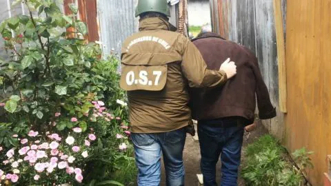 Detienen a sujeto por vender droga en las afueras de un colegio de Concepción