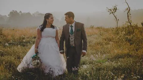 La muerte los separó: esposo de joven mujer acusa que falleció tras esperar atención médica en Higueras por más de 10 horas