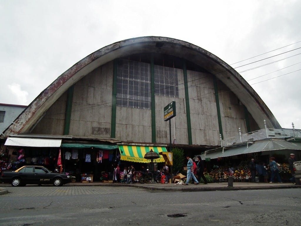 Mercado de Concepción arriesga salir a remate y alcalde critica al Gobierno por no entregar fondos comprometidos