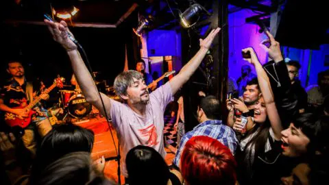 Bandas de rock penquista se baten a duelo en Santiago