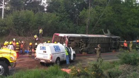 Acusan engaño en la licitación del bus tras la tragedia del Cesfam de Tirúa