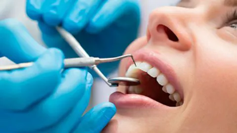 A días de la PSU Dentistas llaman a no estudiar odontología