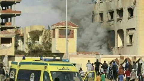 Atentado terrorista en Egipto deja al menos 230 muertos y más de 130 heridos