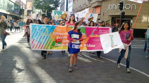 Niños y niñas penquistas marchan por sus derechos