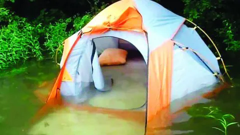 Rescatan a familia que quedó aislada tras sorpresiva crecida del río Andalién