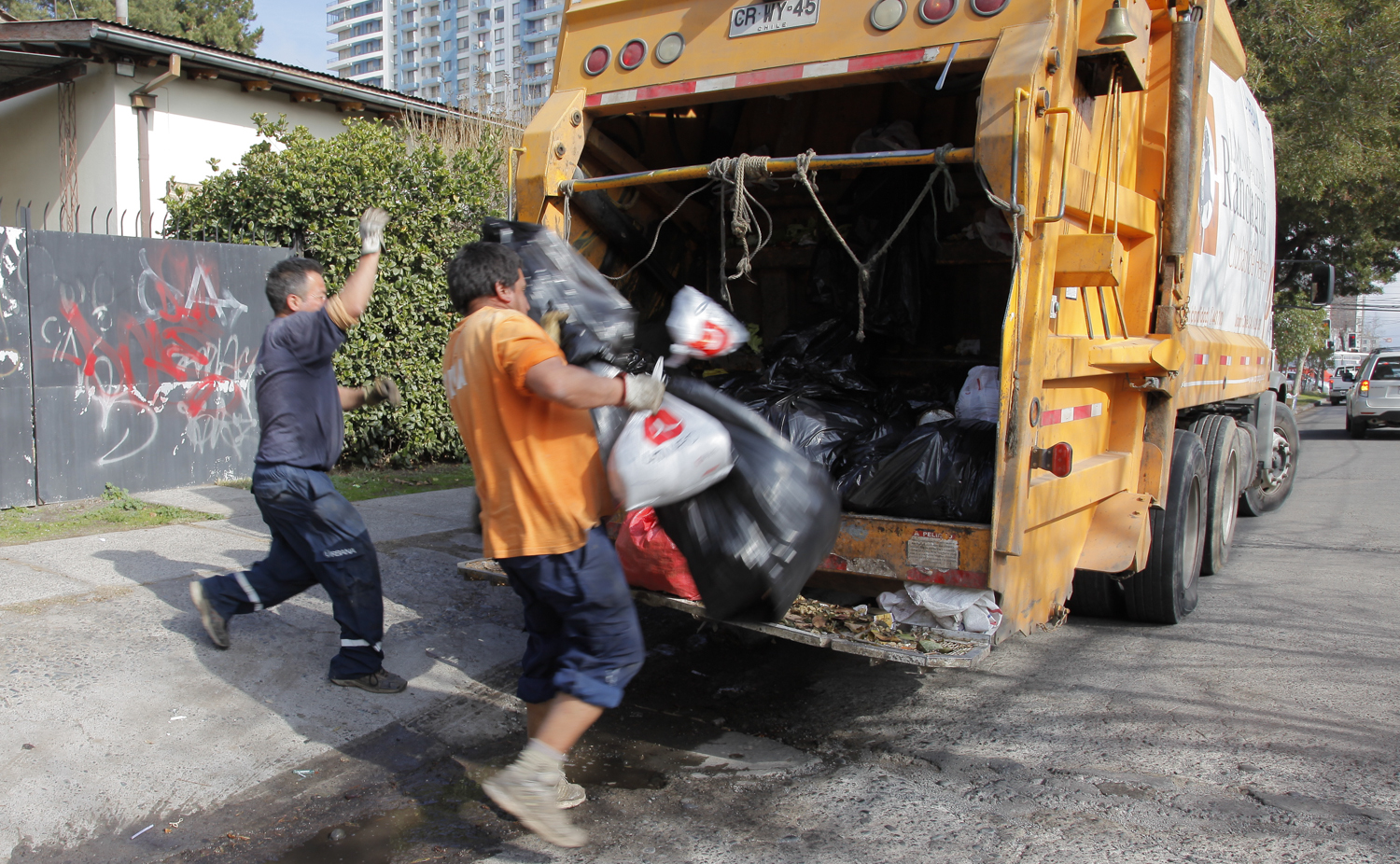 El suculento bono que recibirán por primera vez los recolectores de basura de Penco