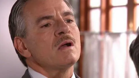 El mandamás de Villa Ruiseñor se hizo presente en la papeleta presidencial