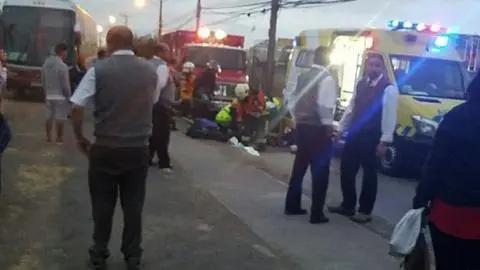 Horrible accidente afecta a motociclista en Camino de Los Carros en Hualpén