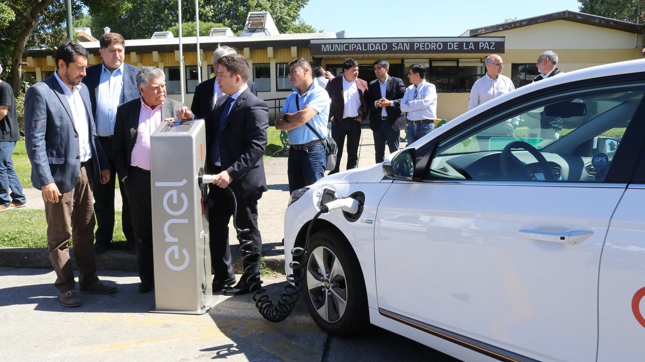 San Pedro de la Paz y Concepción tendrán taxis colectivos eléctricos