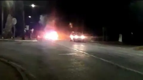 Nuevamente vecinos de Punta de Parra prenden barricadas ante ola de robos