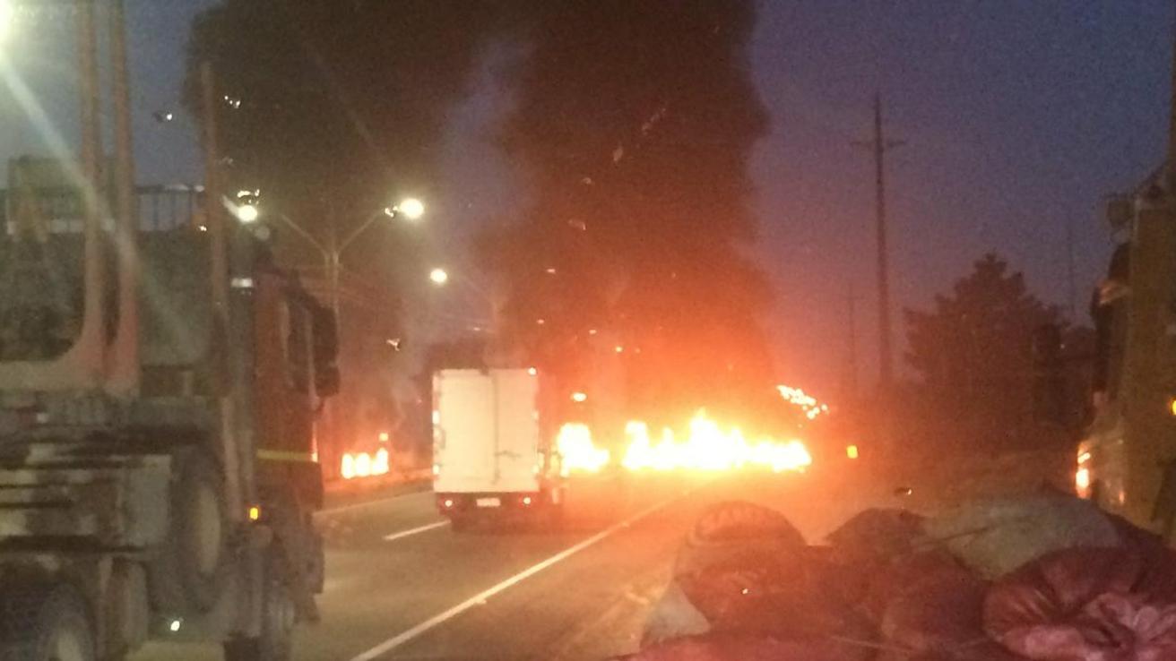 Barricadas bloquean Ruta 160 hacia Concepción