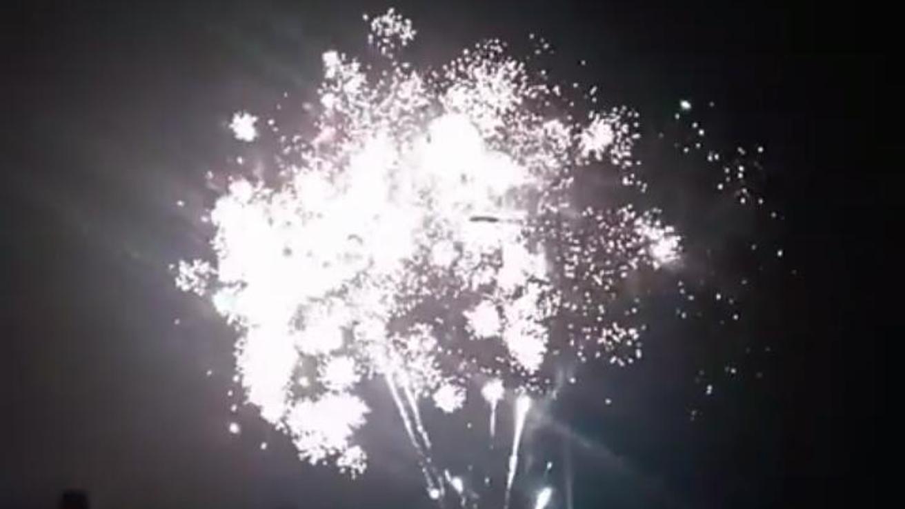 Gran show pirotécnico dio bienvenida anticipada de Año Nuevo en Chiguayante