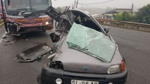 Confirman identidad de conductor que falleció esta mañana en colisión con bus en Lota