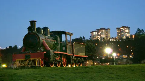 Al estilo de Volver al Futuro: Locomotora “voló” desde San Pedro a Penco