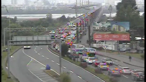 Accidente deja congestión kilométrica en puente Llacolén