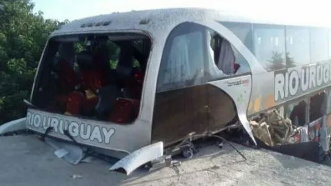 Nuevo accidente de bus con equipo de fútbol infantil remece a Argentina