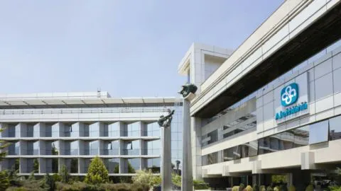 Clínica responde ante la muerte de dos lactantes por consumir alimento contaminado