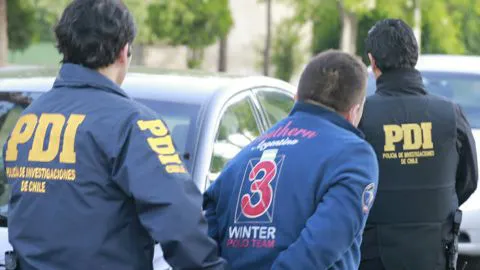 Detienen a dos sujetos que habrían asaltado a un hombre en el Cerro San Juan de Tomé