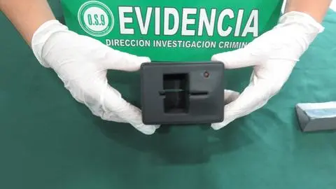 Cuatro personas fueron detenidas tras detectar que instalaban skimmer en cajero automático en Concepción