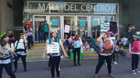 [VIDEO] Madres protestan por un amamantamiento libre con flashmob incluido