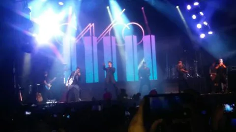 Concierto de CNCO desató la locura entre sus fanáticas en Concepción
