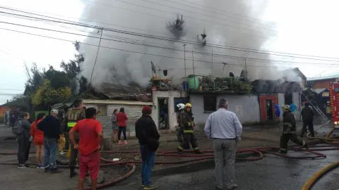 Adulto mayor falleció en incendio que consumió su vivienda en Hualpén