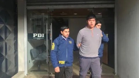 Dos detectives terminaron lesionados tras persecución policial de traficante en Los Ángeles