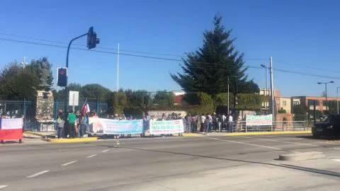 Continúa el paro de los profesores del Colegio Sagrados Corazones en Hualpén