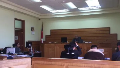 Inspector detenido con marihuana en el Liceo C-25 de Talcahuano reclamó inocencia en su formalización