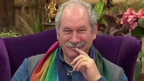 Pedro Engel llegaría con todas sus predicciones a centro comercial penquista