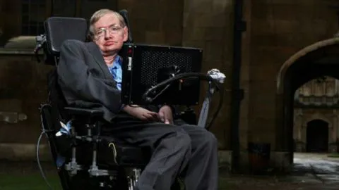 Medios internacionales informan muerte de reconocido físico Stephen Hawking