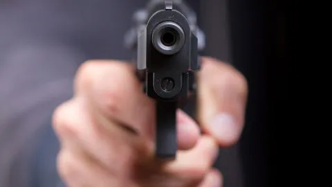 Marino disparó a su ex pareja en Concepción: fue formalizado por homicidio frustrado