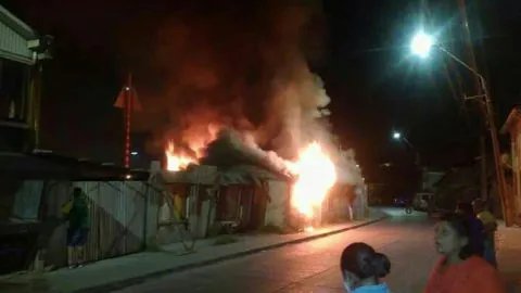 Impacto en Penco por incendio en sector de puestos de venta de pescados y mariscos