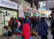 Casi un centenar de personas hicieron fila en migración en Concepción
