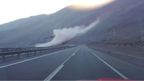 Fuerte sismo genera evacuaciones preventivas en Iquique