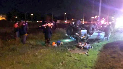 7 personas terminaron lesionados tras colisión entre dos vehículos en Hualpén