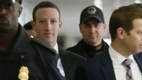 Zuckerberg comparece ante el Capitolio tras escándalo de Cambridge Analytica
