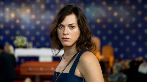 Daniela Vega desafío a Monseñor Ezzati a hablar con ella si es que se atreve