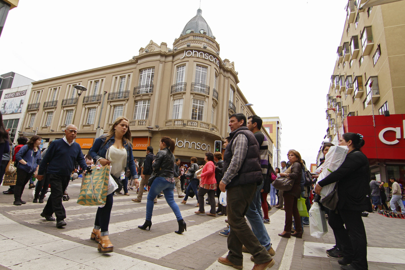 Chile país del “pituto”: 1 de cada 3 funcionarios del Estado reconoce haber ingresado con ayuda