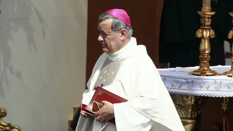 Juan Barros confirma que asistirá a reunión con el Papa en el Vaticano