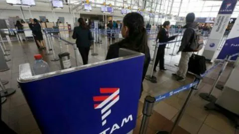 Trabajadores de LAN Express inician huelga indefinida tras fallida negociación