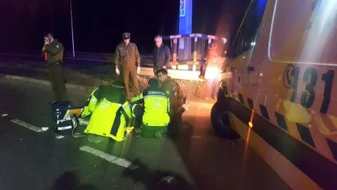Joven de 24 años muere tras ser atropellada por bus en Ruta 160