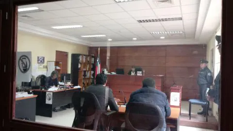 El relato del padre que entró armado a un colegio en San Pedro de la Paz para golpear al presunto abusador sexual de su hija