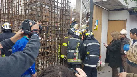 Paralizan faenas e inician sumario por fuerte caída de dos trabajadores en Concepción