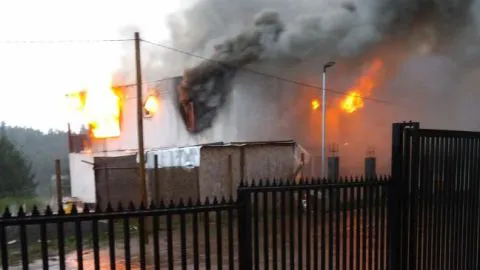 Incendio consumió por completo una vivienda en Tomé
