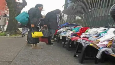 Municipio penquista descarta permisos para ambulantes de calle Janequeo frente al Hospital Regional